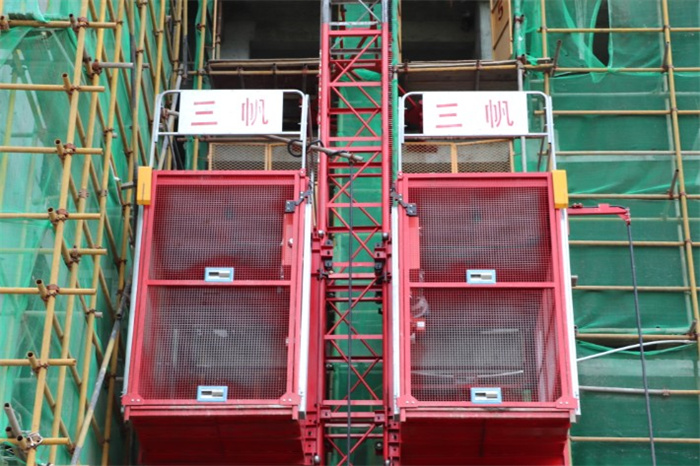 建筑工地升降機維修 