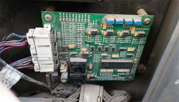 挖掘機電腦維修 